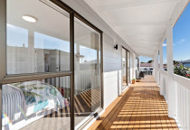 Renovation in Highland Park by Auckland Building Specialists Ltd - New Deck stain and repaint