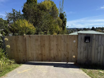 2.7m wide gate