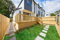 Glenfield property landscaping