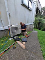 Heat pump Installation - Dan and Piper installing a heat pump in Karori.