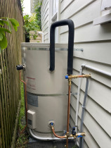 Outdoor Mains Pressure HWC - This is a Primo upgrade, from a gas califont to an outdoor Mains Pressure HWC.
Set up on a timer to take full advantage of the extra power produced by the solar set up.